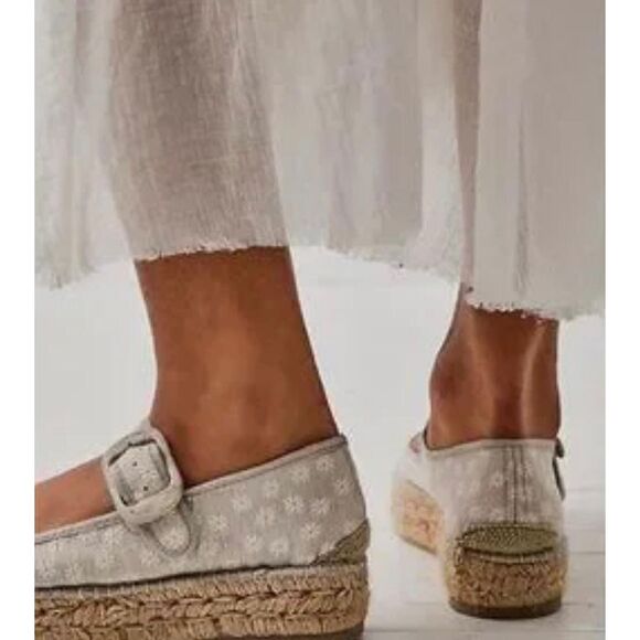 Free People Surfside Daisy Mary Janes Size 36 - Picture 3 of 8
